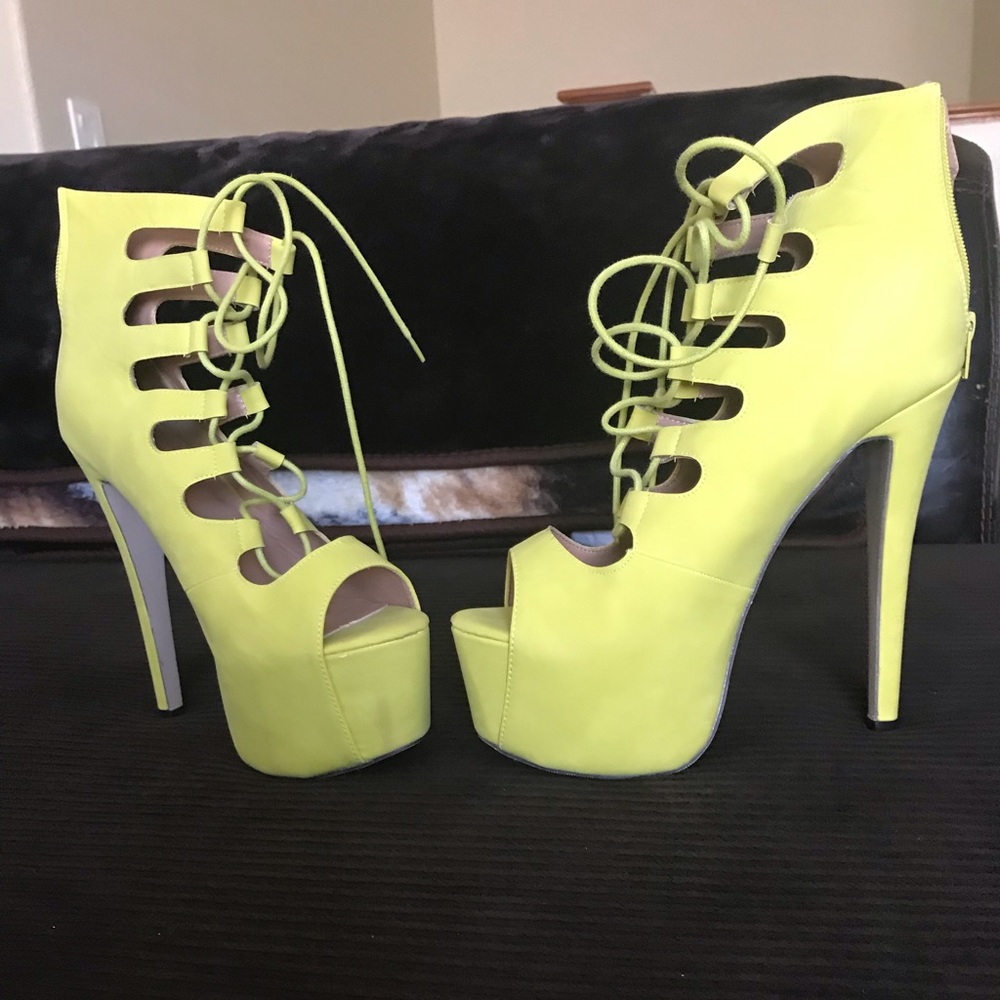 ***SOLD***Heels - Picture 2 of 3